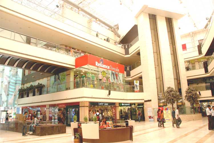 woodland showroom in v3s mall