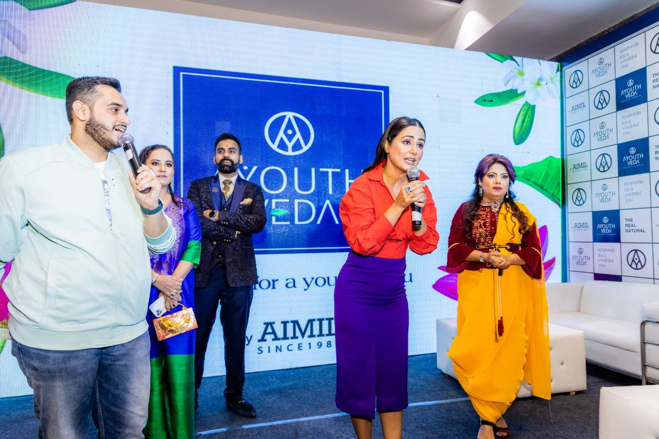 The Ayouthveda flagship store launch was inaugurated by the celebrity icon Hina Khan at Pacific Mall, NSP