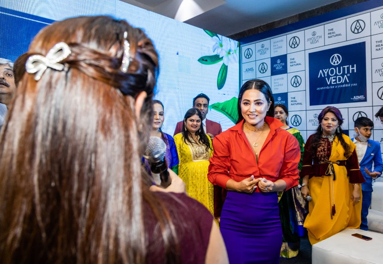The Ayouthveda flagship store launch was inaugurated by the celebrity icon Hina Khan at Pacific Mall, NSP