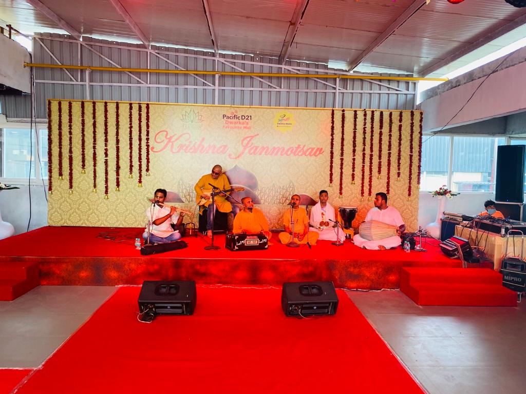 Pacific Mall D21 hosts scintillating Krishna Janmahotsav celebrations