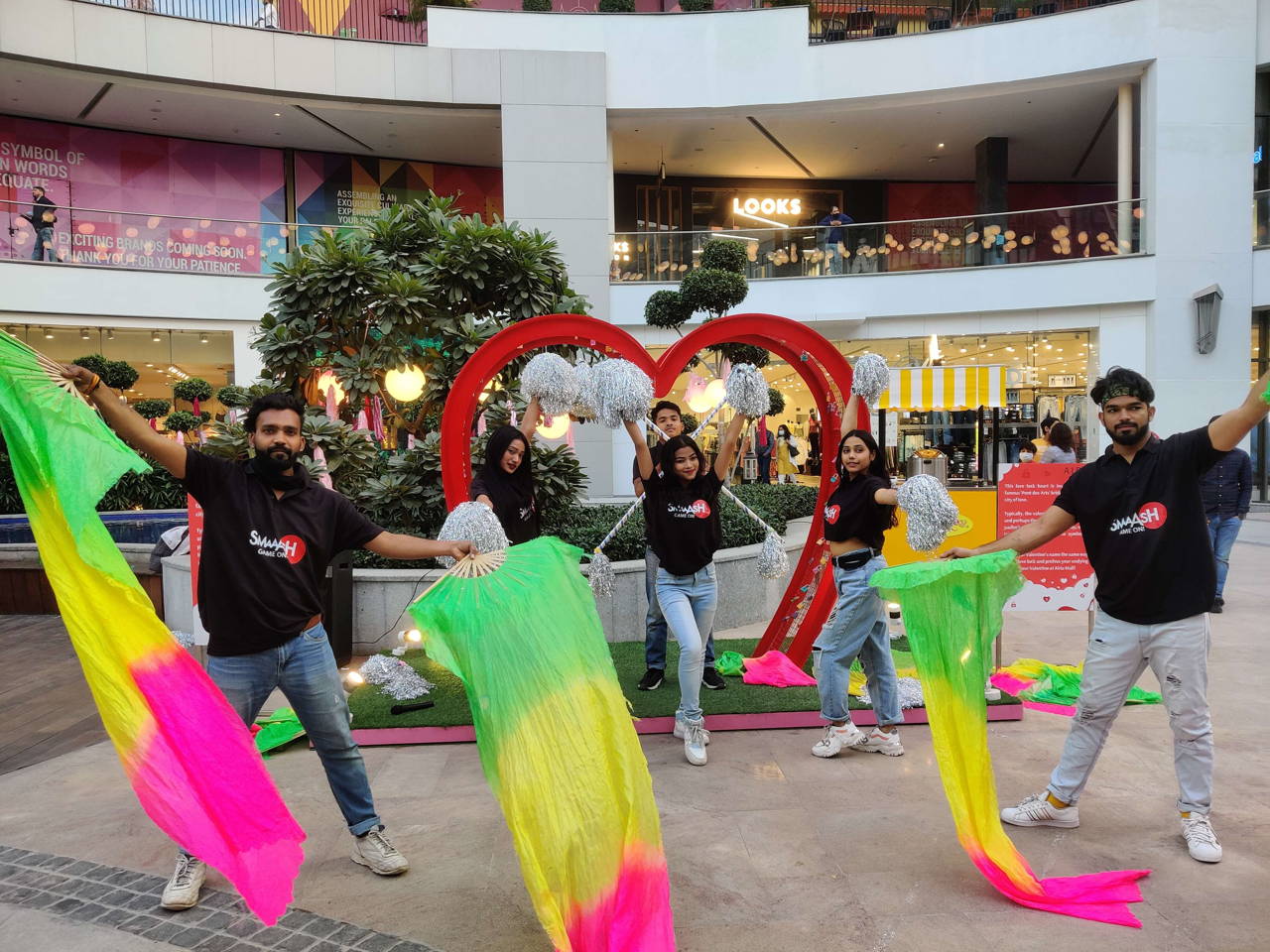 smaaash-it-sunday-with-flash-mob-at-airia-mall-gurgaon-news-delhi